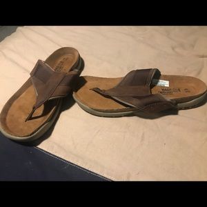 Naot shoes never worn